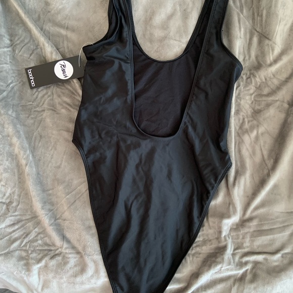 Boohoo, Black One Piece Scoop Neck, Low Back, High Waist, Size: 2 - Picture 2 of 3